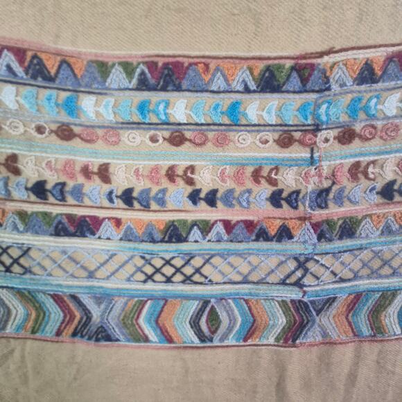 DO EVERYTHING IN LOVE Embroidered No Sleeve Boho Kimono OSFM - Picture 7 of 12